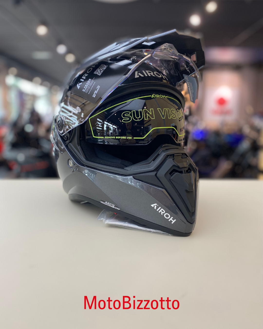 Airoh Bandit Color Dark Grey Gloss