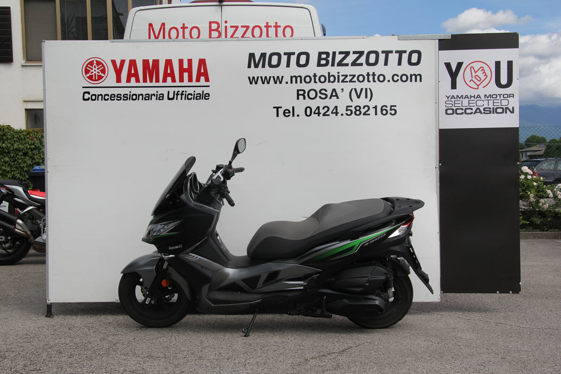 Kawasaki J300 ABS