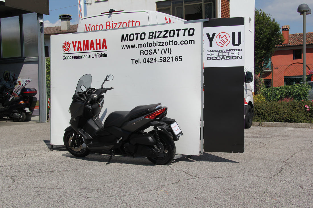 Yamaha X-Max 250