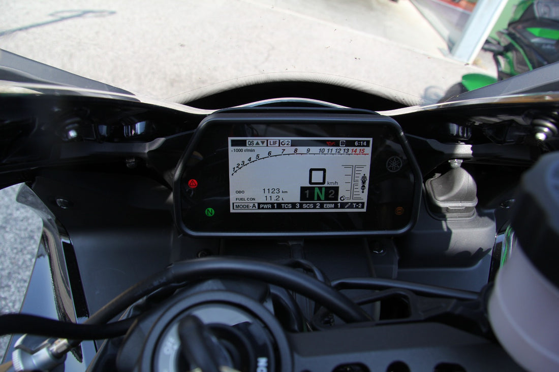 Yamaha R1 M