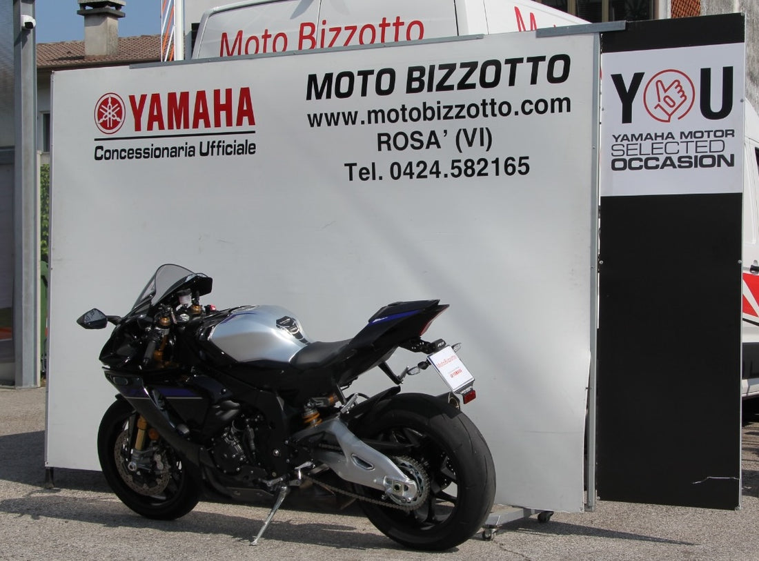 Yamaha R1 M