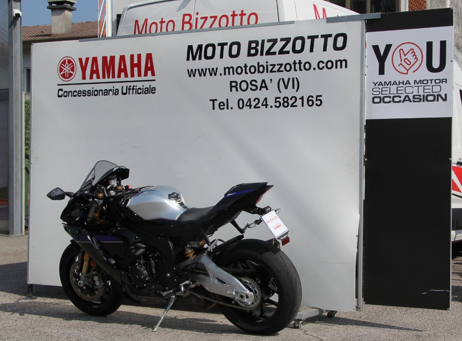 Yamaha R1 M