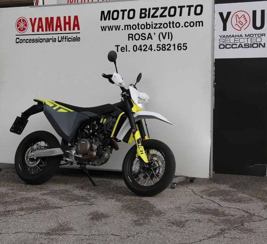 HUSQVARNA 701 supermoto